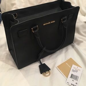 Michael Kors Dillion Handbag